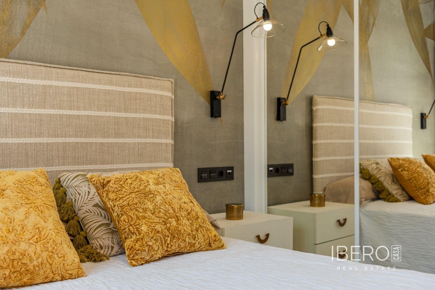 Lägenhet till salu i Torrevieja med garage - 285 000 € (Ref: 9605391)