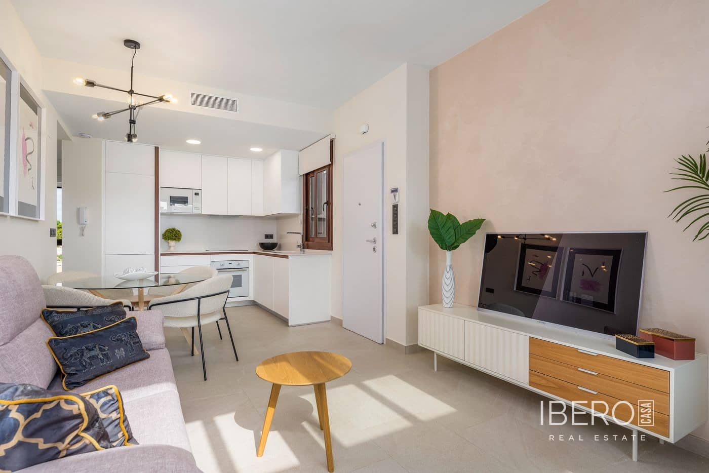 Lägenhet till salu i Torrevieja med garage - 285 000 € (Ref: 9605391)