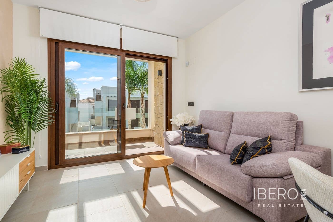 Lägenhet till salu i Torrevieja med garage - 285 000 € (Ref: 9605391)