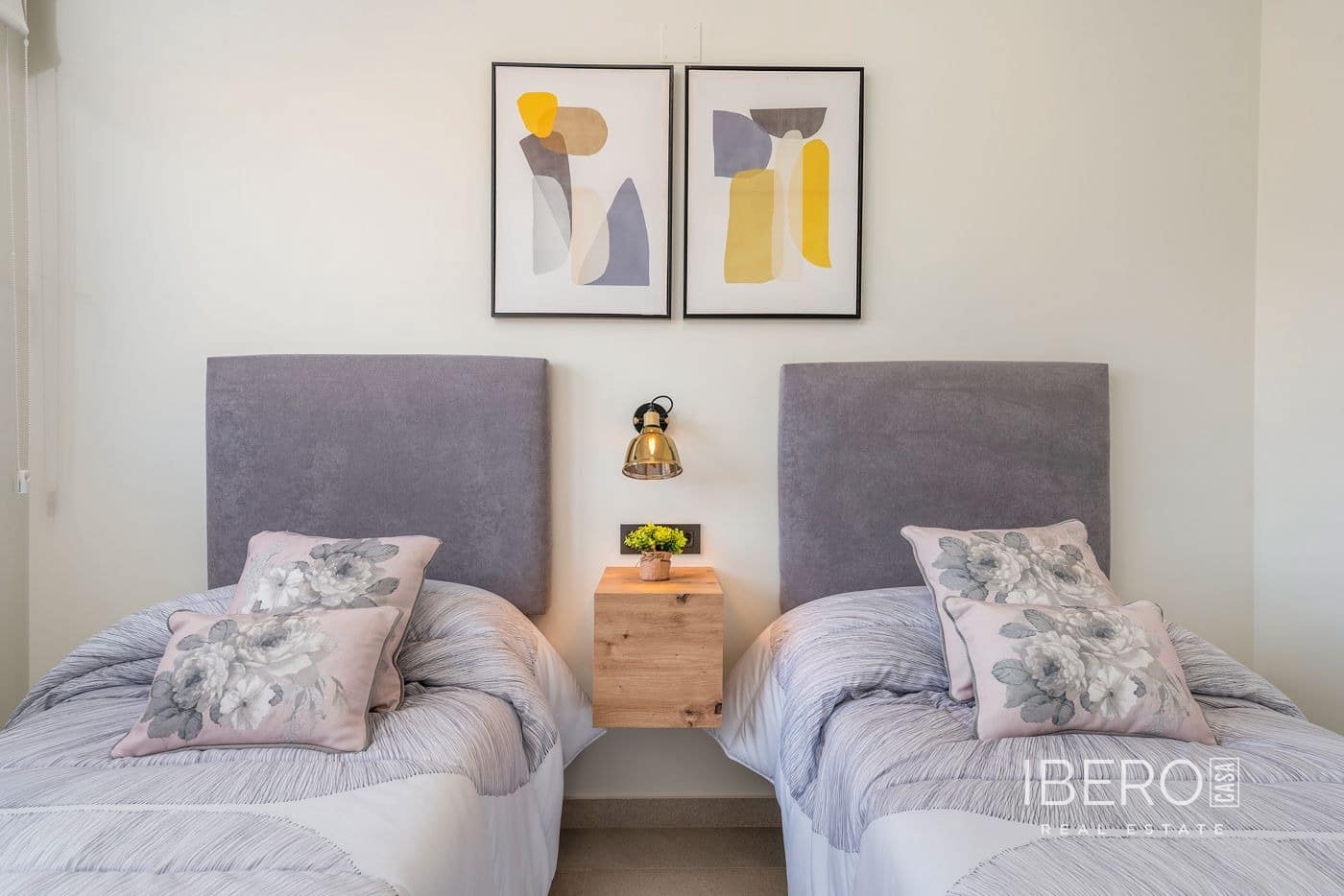 Lägenhet till salu i Torrevieja med garage - 285 000 € (Ref: 9605391)