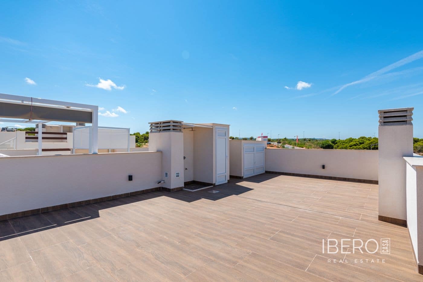 Lägenhet till salu i Torrevieja med garage - 285 000 € (Ref: 9605391)