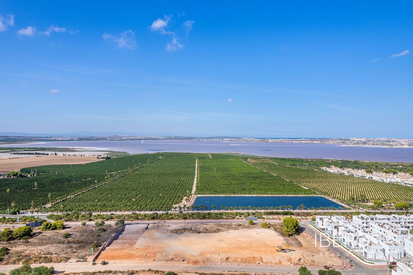 Lägenhet till salu i Torrevieja med garage - 285 000 € (Ref: 9605391)