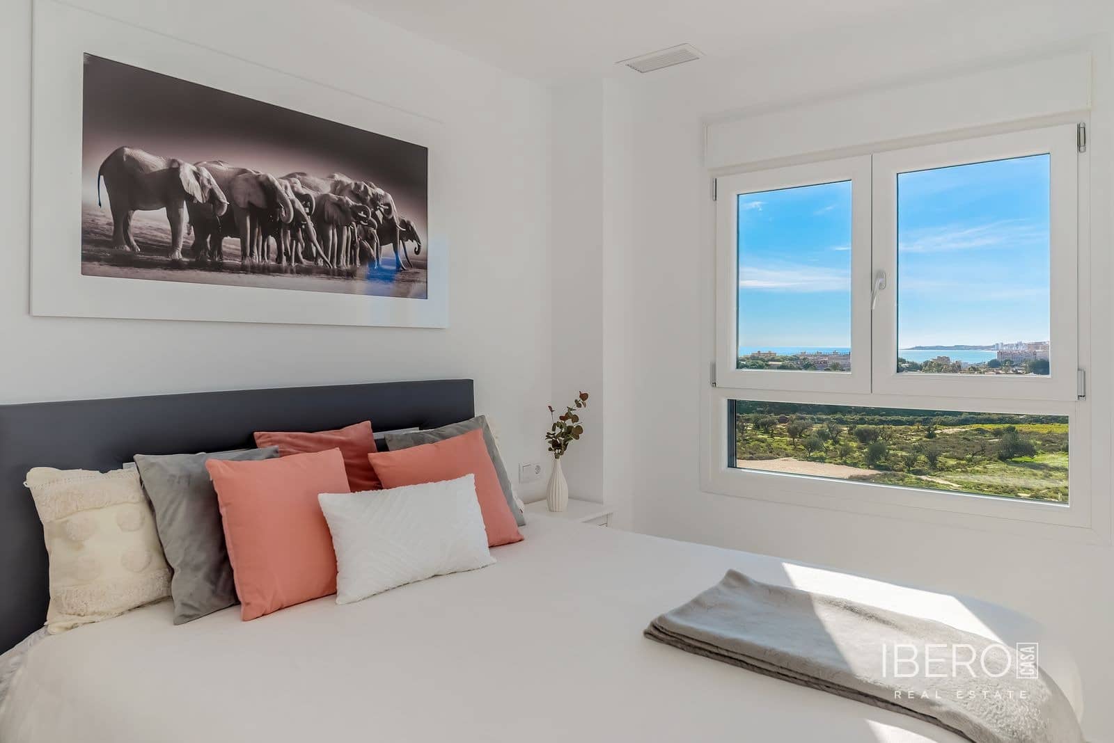 Leilighet til salgs i El Campello med garasje - € 485 000 (Ref: 9605392)