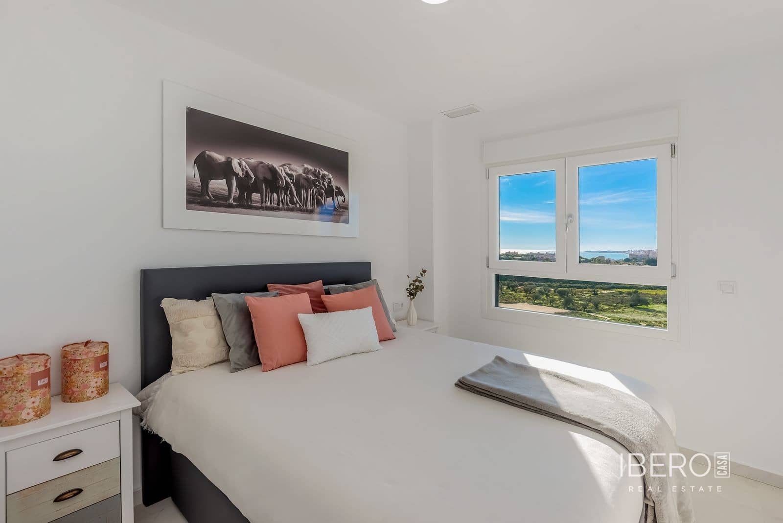 Leilighet til salgs i El Campello med garasje - € 485 000 (Ref: 9605392)