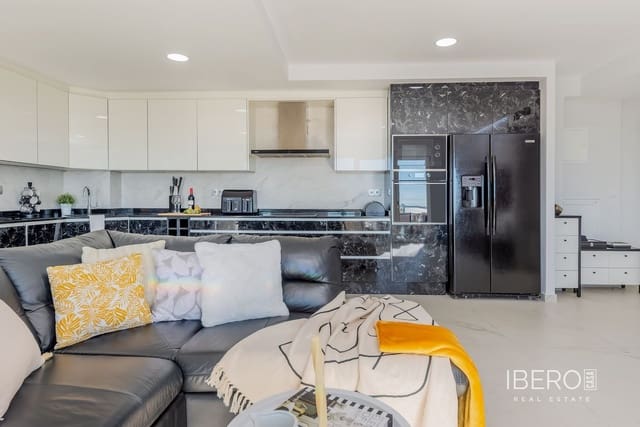 Leilighet til salgs i El Campello med garasje - € 485 000 (Ref: 9605392)