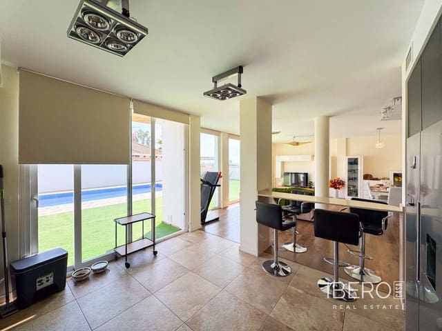 Villa till salu i San Fulgencio med garage - 699 000 € (Ref: 9663587)