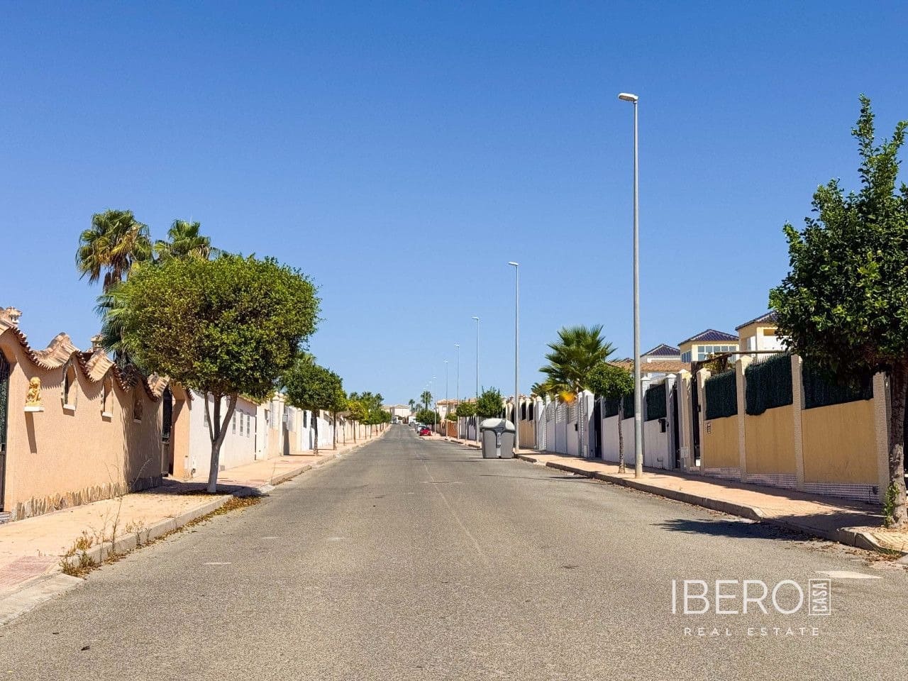 Villa til salg i San Fulgencio med garage - € 699.000 (Ref: 9663587)