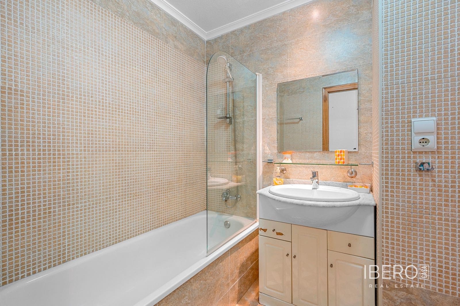 Lägenhet till salu i Almoradi med garage - 125 000 € (Ref: 9669758)