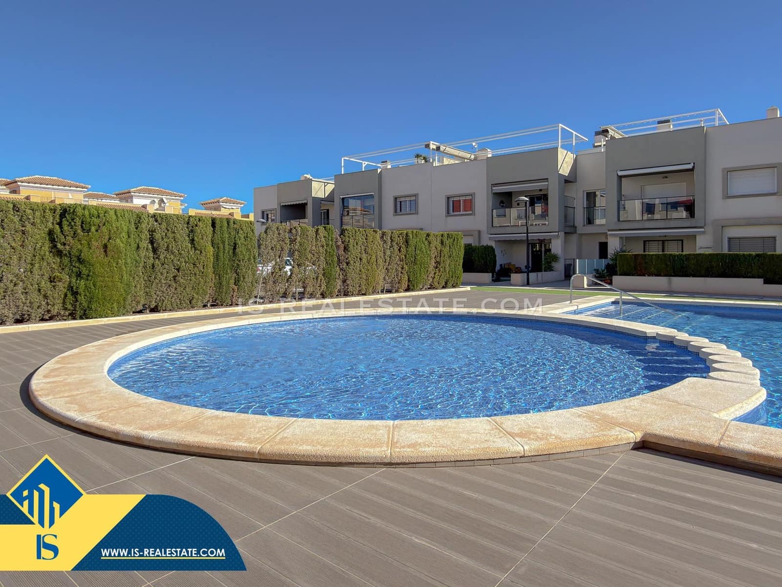 Bungalow de 2 habitaciones en Aguas Nuevas en venta con piscina garaje - 229.900 € (Ref: 9425879)