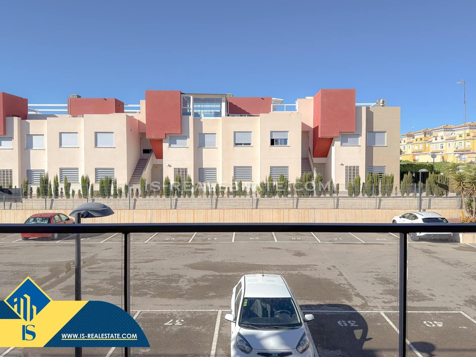 Bungalow de 2 habitaciones en Aguas Nuevas en venta con piscina garaje - 229.900 € (Ref: 9425879)