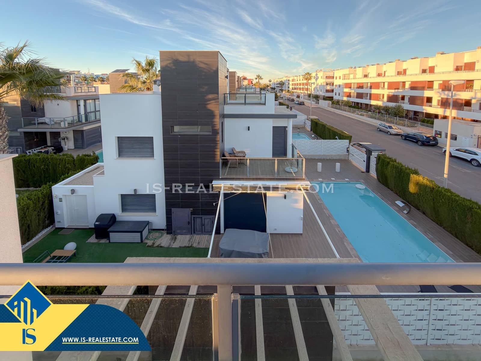 3 camera da letto Villa in vendita in Orihuela Costa con piscina garage - 489.900 € (Rif: 9425882)