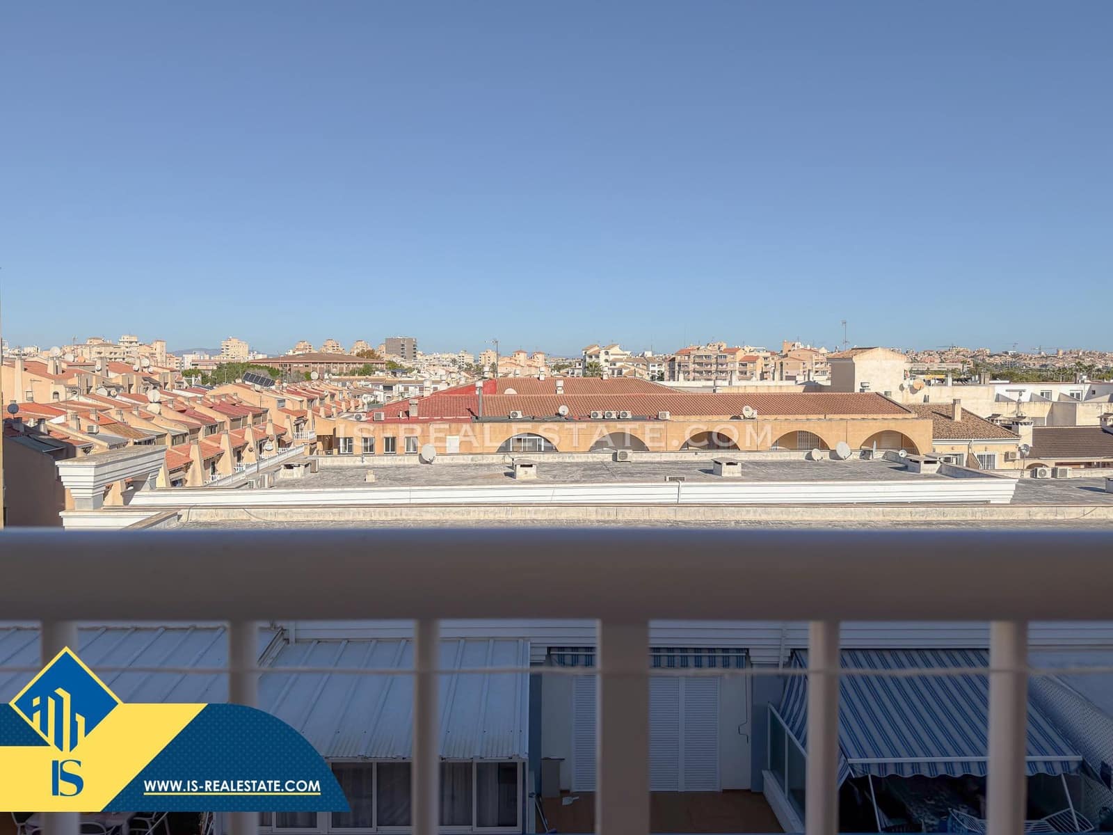 2 soveværelse Lejlighed til salg i Torrevieja med swimmingpool - € 139.900 (Ref: 9425884)