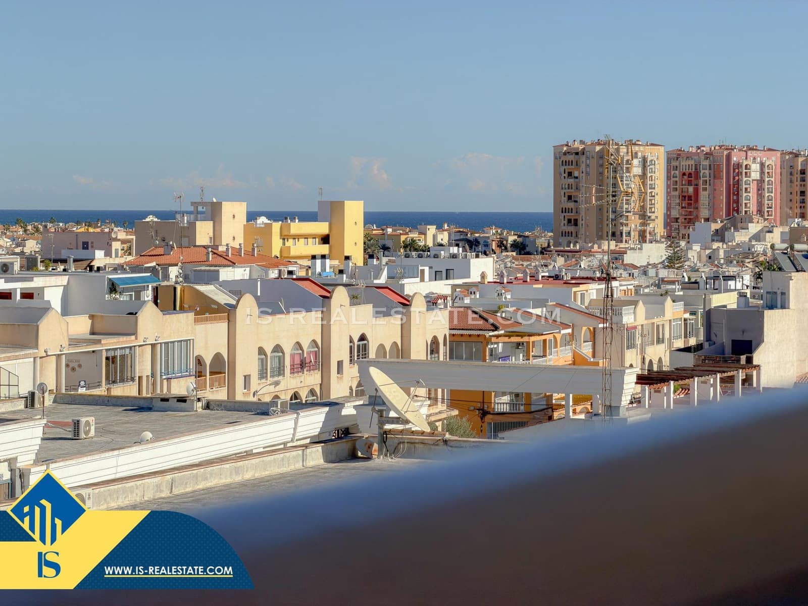 2 soveværelse Lejlighed til salg i Torrevieja med swimmingpool - € 139.900 (Ref: 9425884)