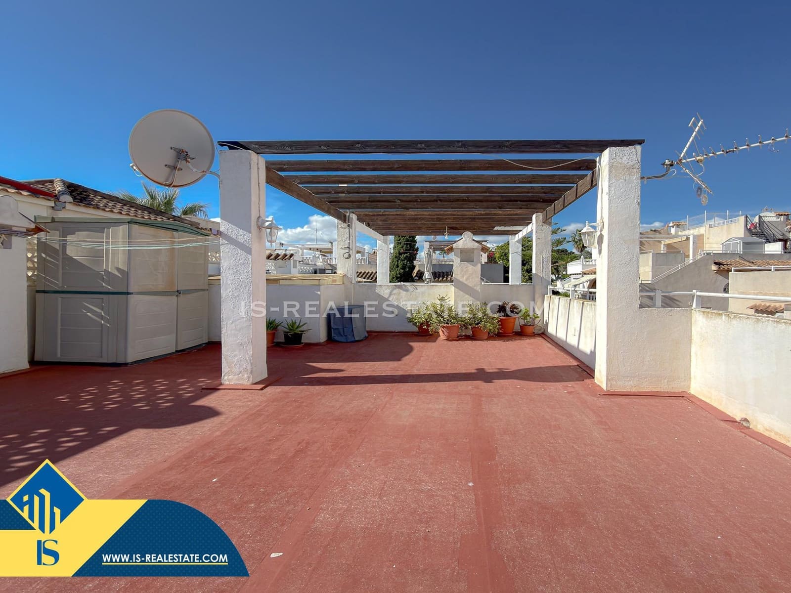 4 bedroom Villa for sale in Los Altos with pool - € 199,900 (Ref: 9425887)