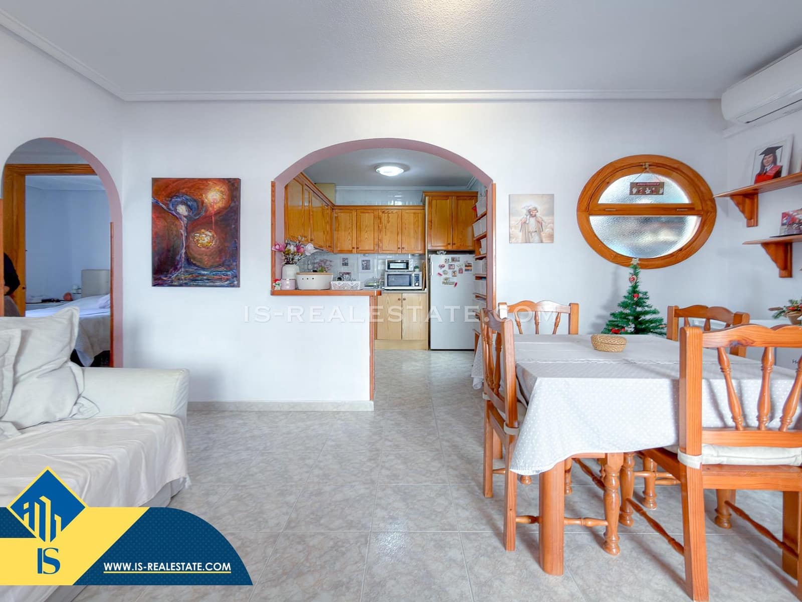 4 bedroom Villa for sale in Los Altos with pool - € 199,900 (Ref: 9425887)