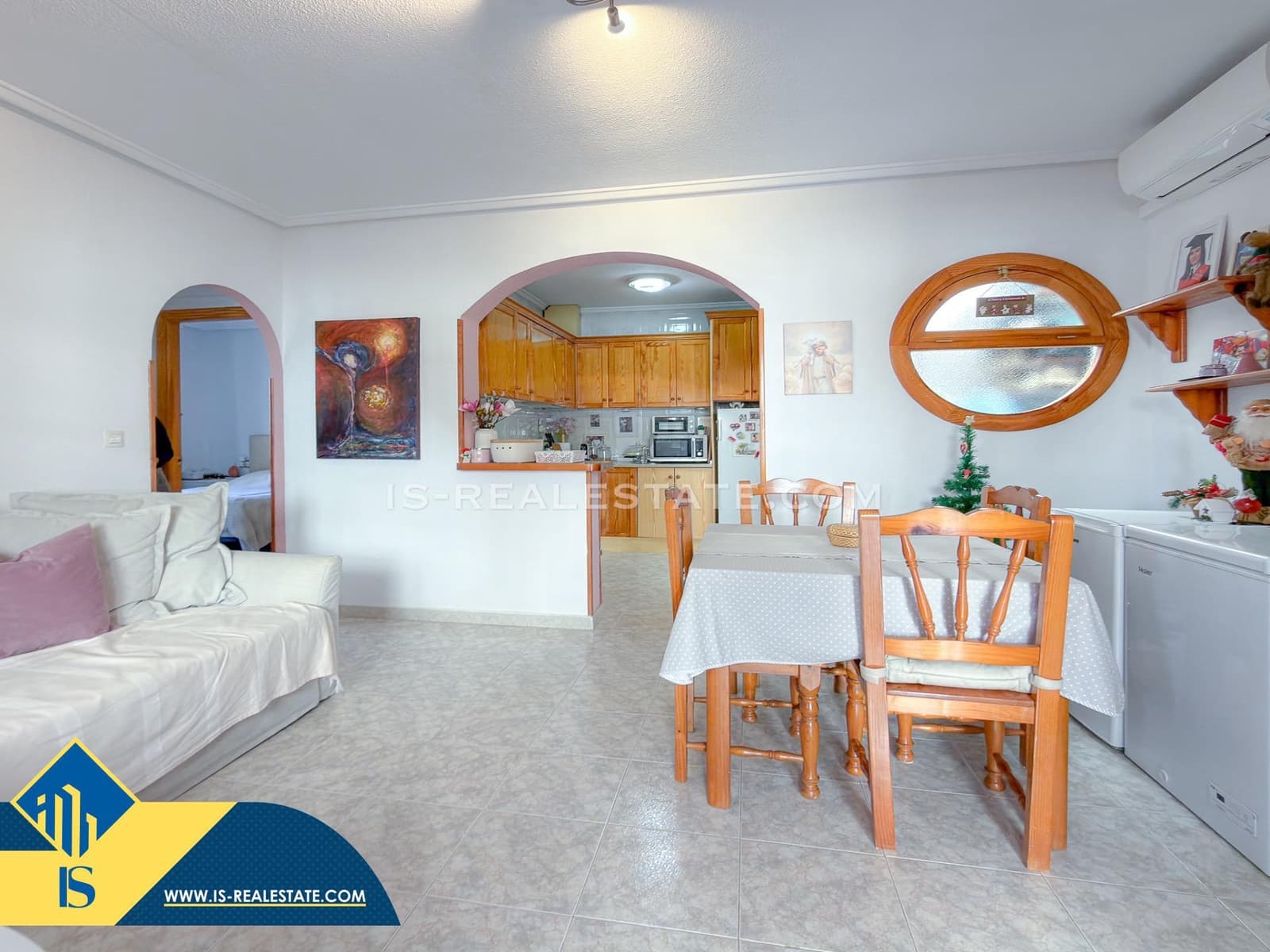 4 bedroom Villa for sale in Los Altos with pool - € 199,900 (Ref: 9425887)