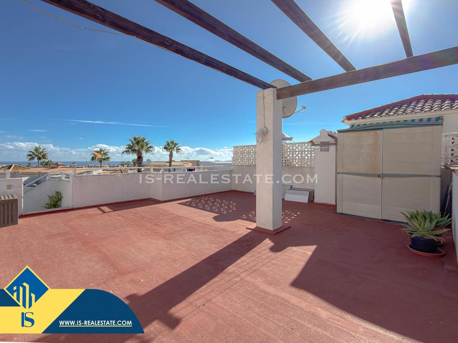 4 bedroom Villa for sale in Los Altos with pool - € 199,900 (Ref: 9425887)