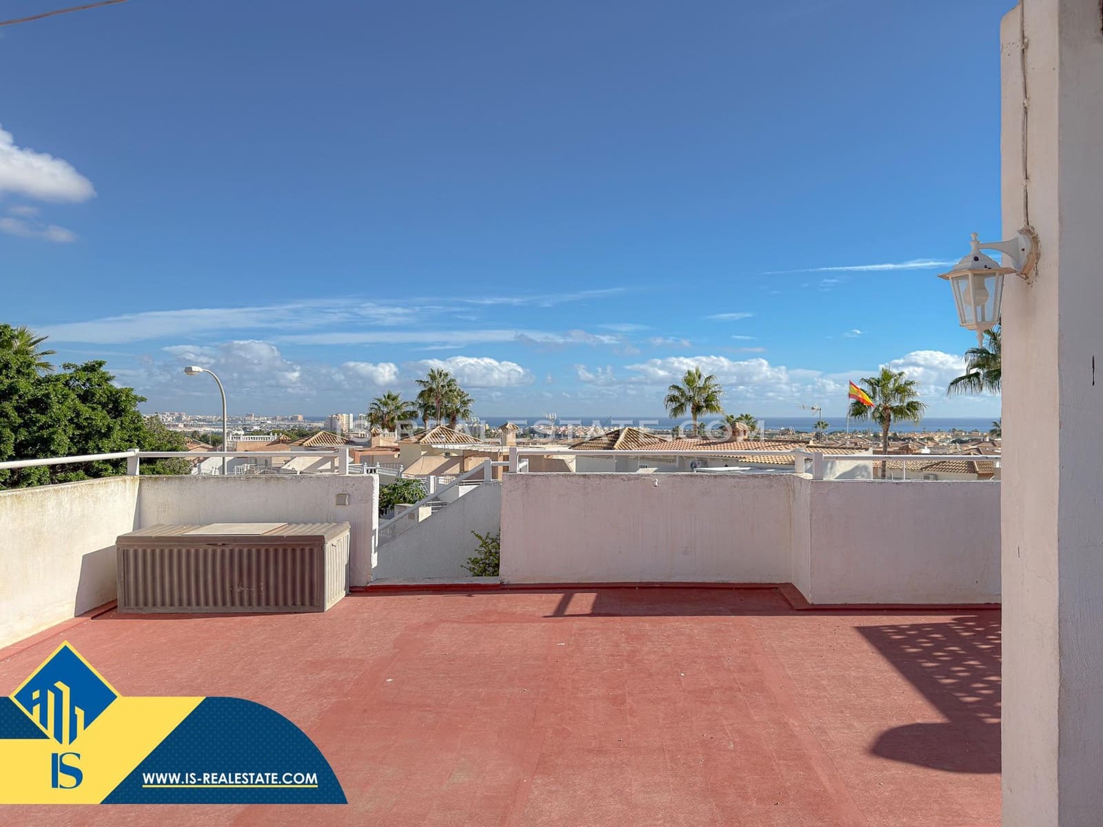 4 bedroom Villa for sale in Los Altos with pool - € 199,900 (Ref: 9425887)