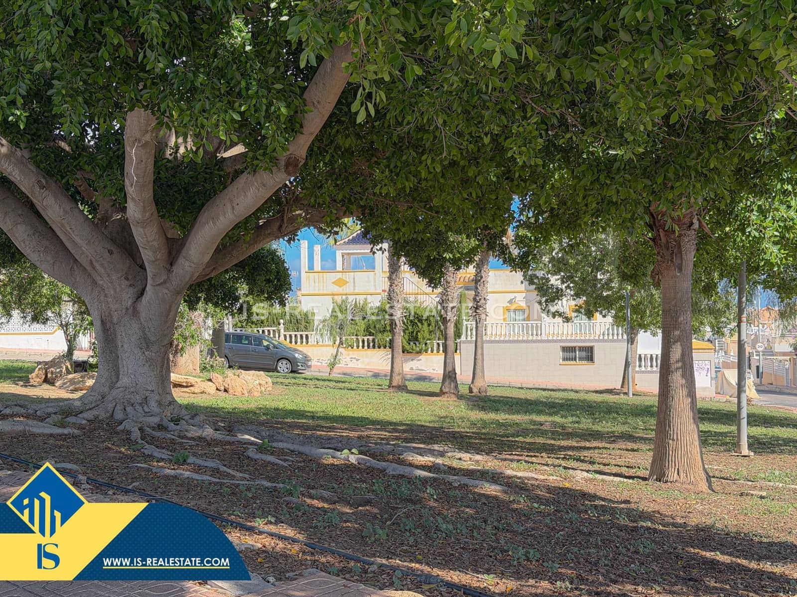 4 bedroom Villa for sale in Los Altos with pool - € 199,900 (Ref: 9425887)