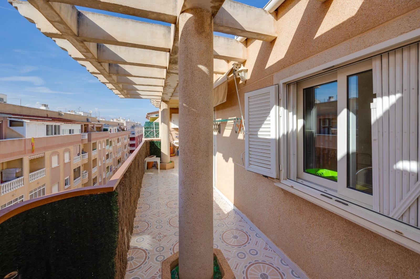 Apartamento de 2 habitaciones en Torrevieja en venta - 169.500 € (Ref: 9431097)