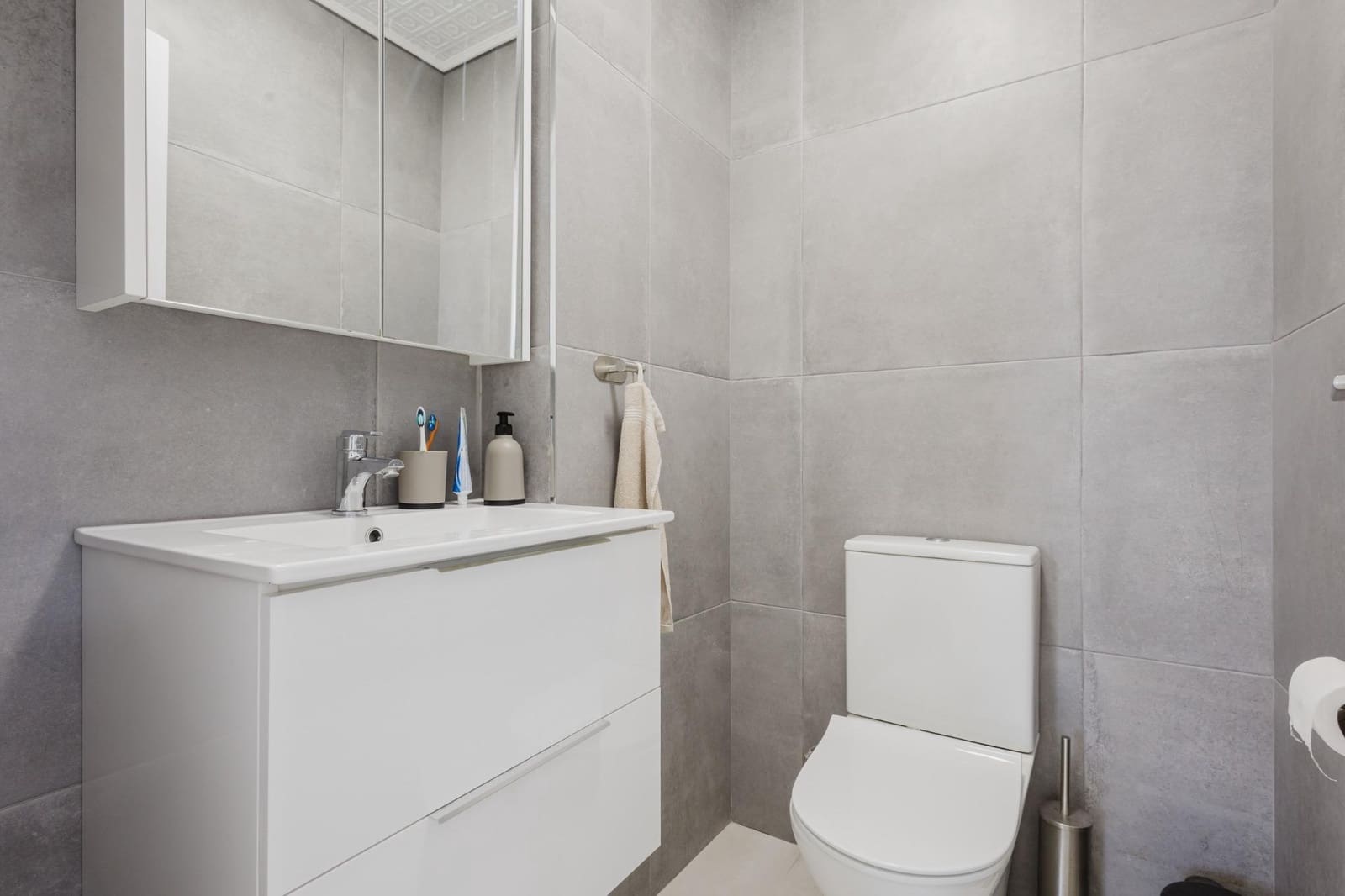 3 quarto Apartamento para venda em Torrevieja com piscina - 235 000 € (Ref: 9437154)