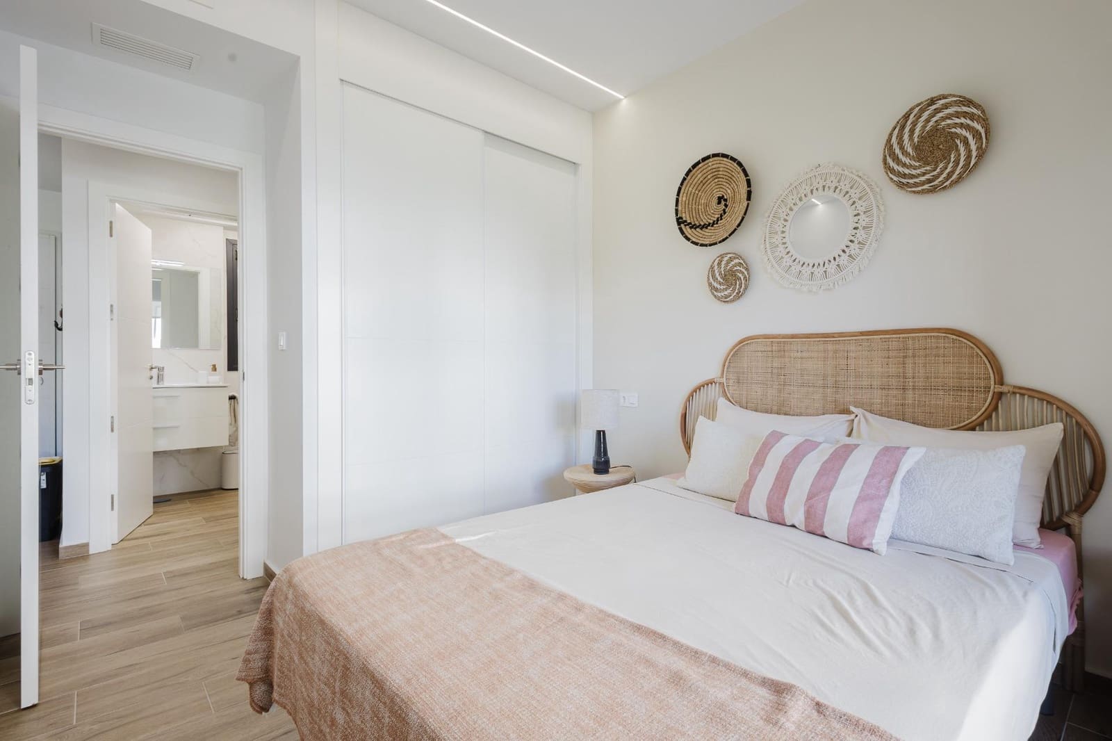 2 soverom Leilighet til salgs i Villamartin med svømmebasseng garasje - € 249 500 (Ref: 9437155)