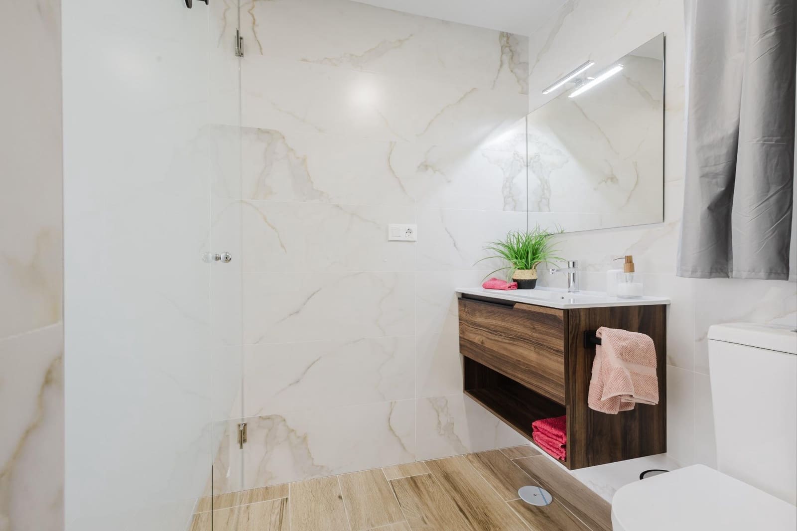 2 soverom Leilighet til salgs i Villamartin med svømmebasseng garasje - € 249 500 (Ref: 9437155)