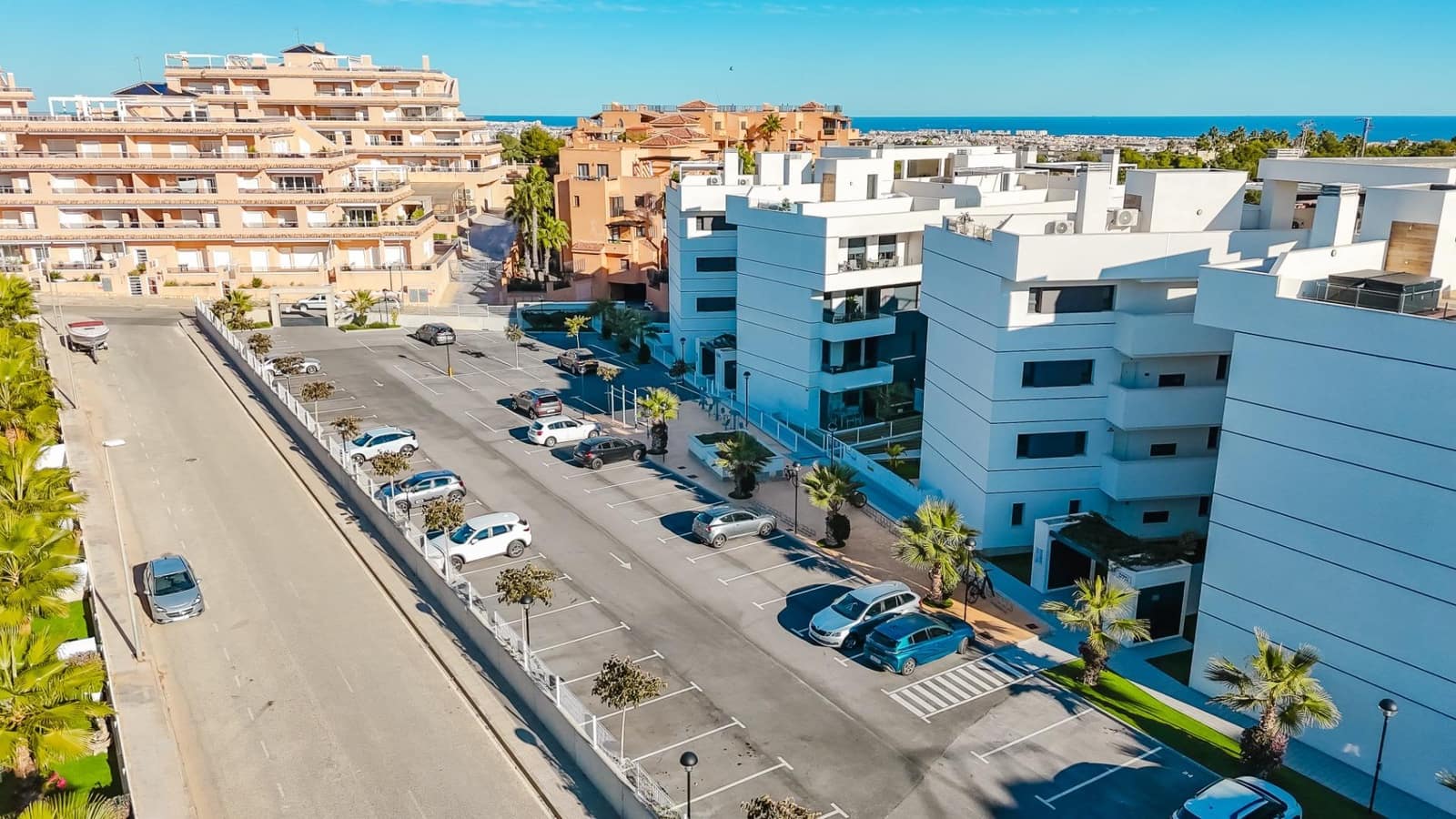 2 soverom Leilighet til salgs i Villamartin med svømmebasseng garasje - € 249 500 (Ref: 9437155)