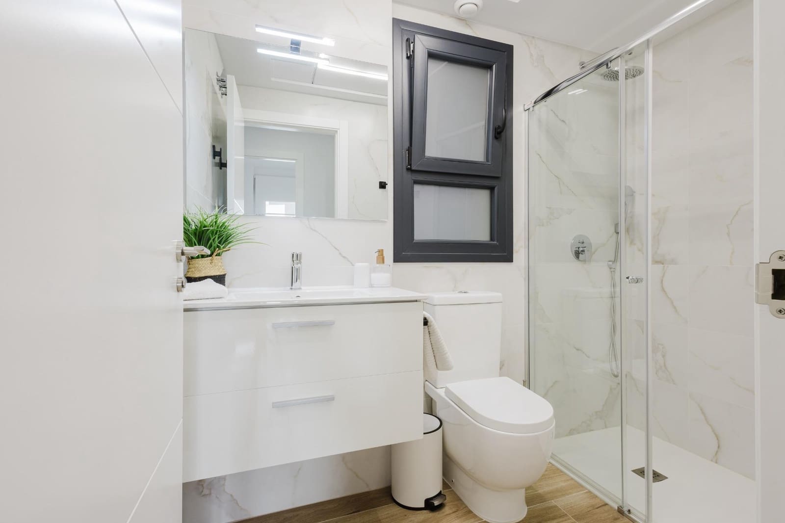 2 soverom Leilighet til salgs i Villamartin med svømmebasseng garasje - € 249 500 (Ref: 9437155)