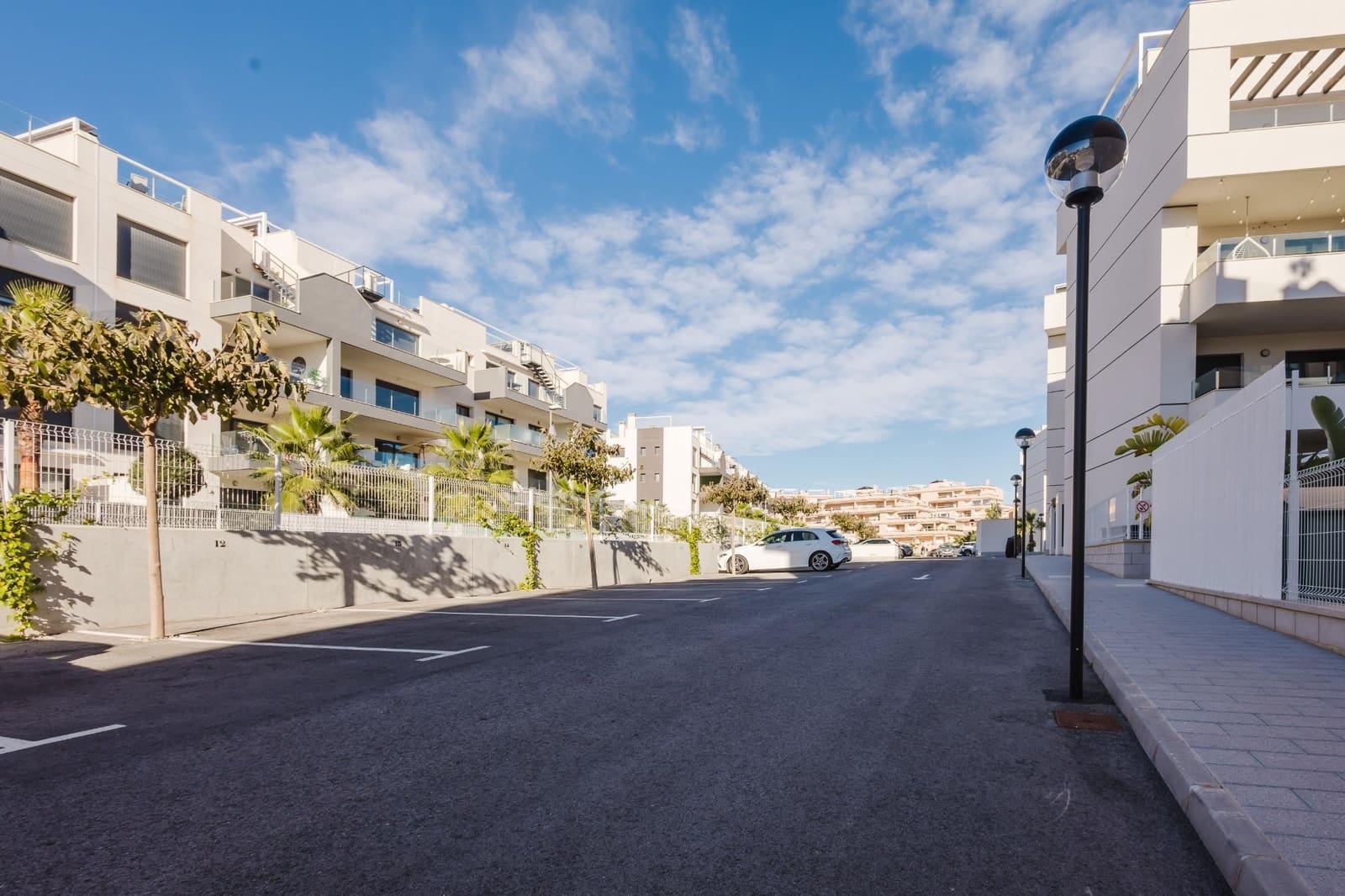 2 soverom Leilighet til salgs i Villamartin med svømmebasseng garasje - € 249 500 (Ref: 9437155)