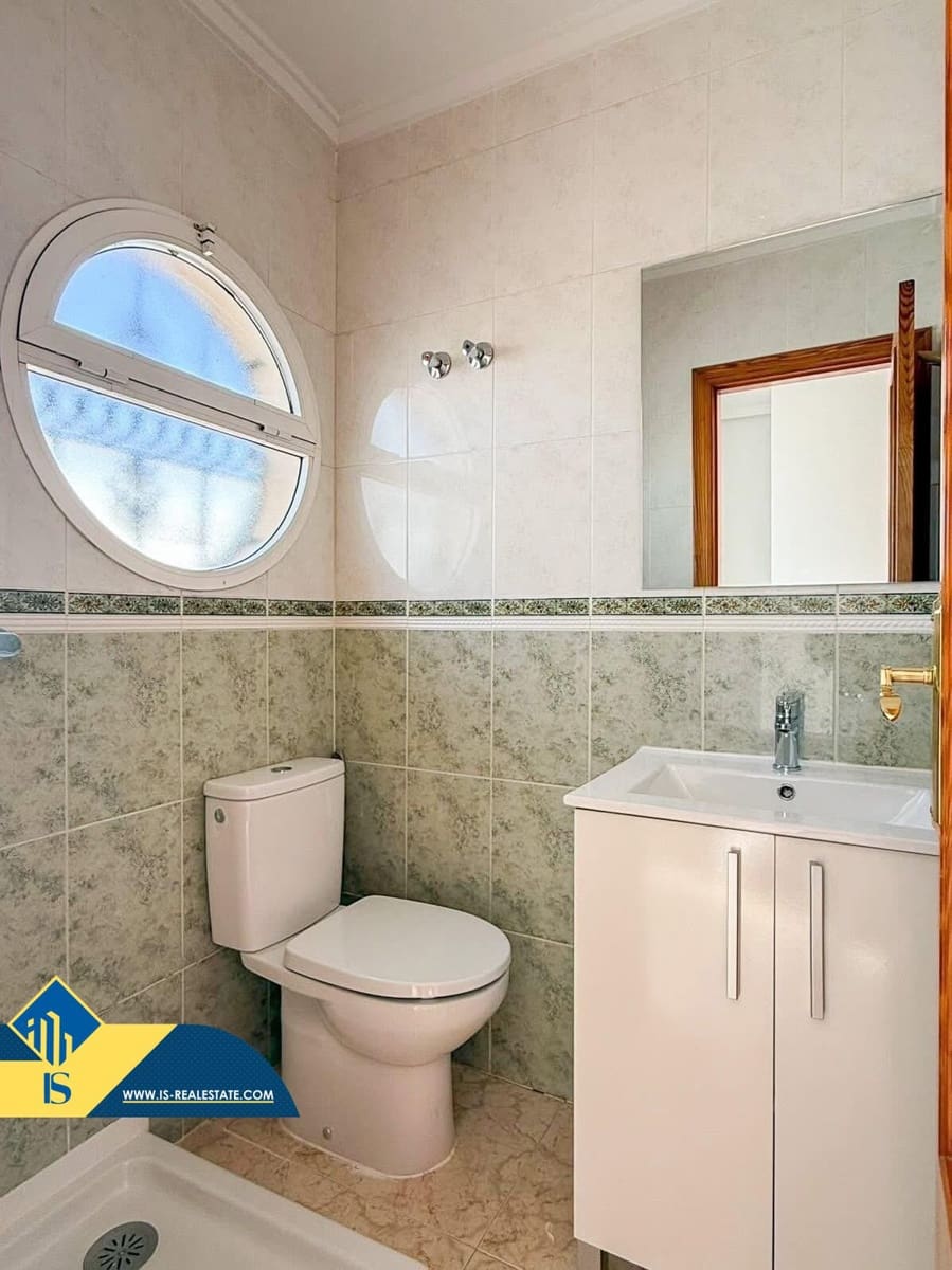 3 bedroom Villa for sale in Playa Flamenca with pool - € 229,900 (Ref: 9446375)