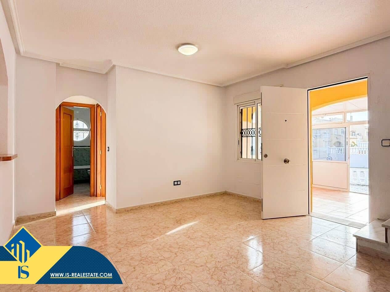 3 bedroom Villa for sale in Playa Flamenca with pool - € 229,900 (Ref: 9446375)