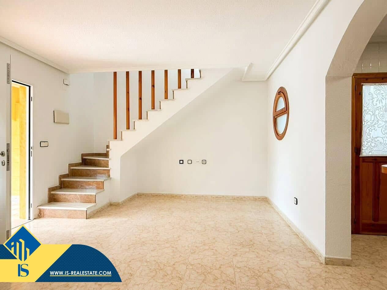 3 bedroom Villa for sale in Playa Flamenca with pool - € 229,900 (Ref: 9446375)