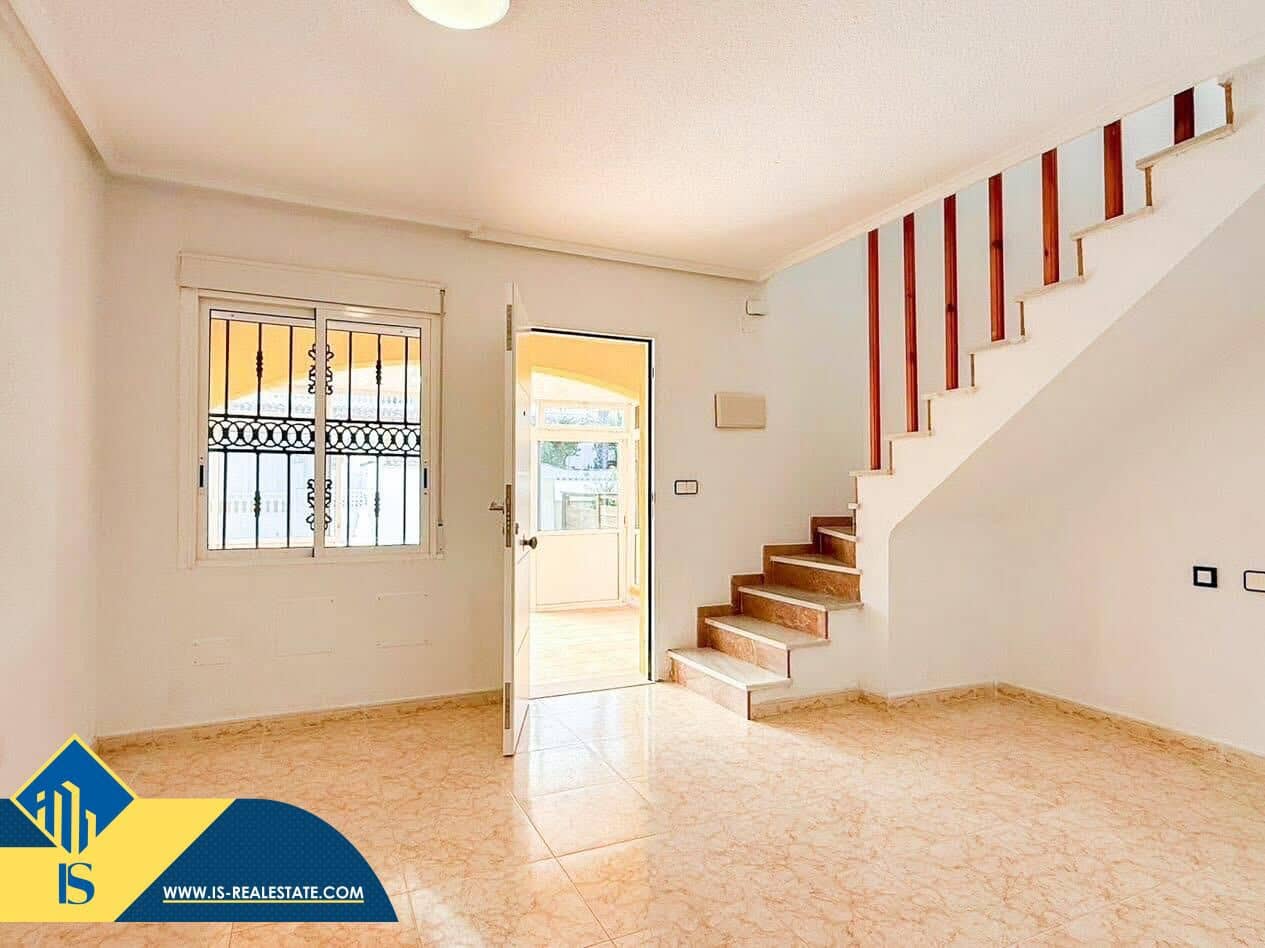 3 bedroom Villa for sale in Playa Flamenca with pool - € 229,900 (Ref: 9446375)