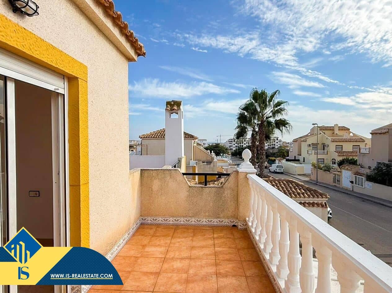 3 bedroom Villa for sale in Playa Flamenca with pool - € 229,900 (Ref: 9446375)