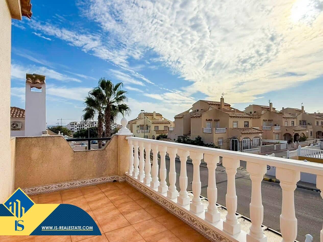 3 bedroom Villa for sale in Playa Flamenca with pool - € 229,900 (Ref: 9446375)