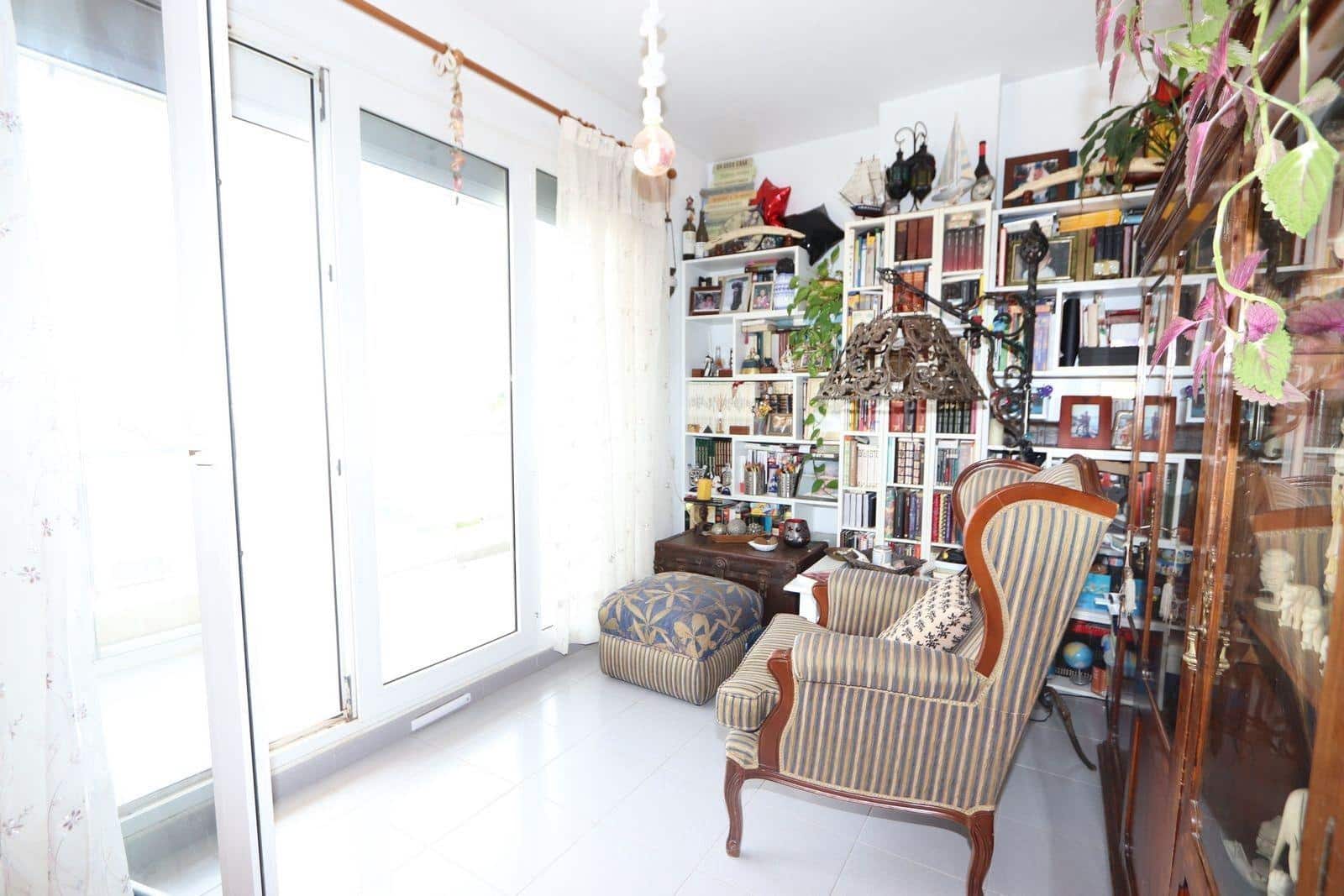 3 bedroom Apartment for sale in Playa Flamenca with pool - € 340,000 (Ref: 9449349)