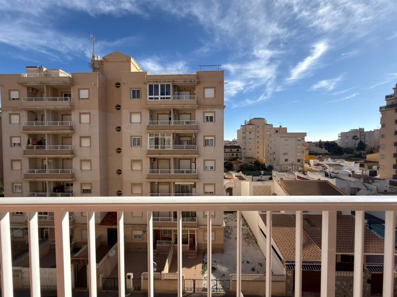 2 quarto Apartamento para venda em Torrevieja com piscina - 139 900 € (Ref: 9449350)
