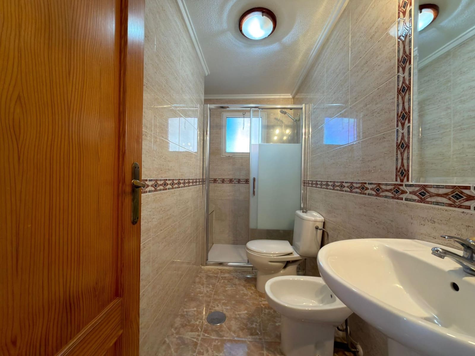 2 quarto Apartamento para venda em Torrevieja com piscina - 139 900 € (Ref: 9449350)