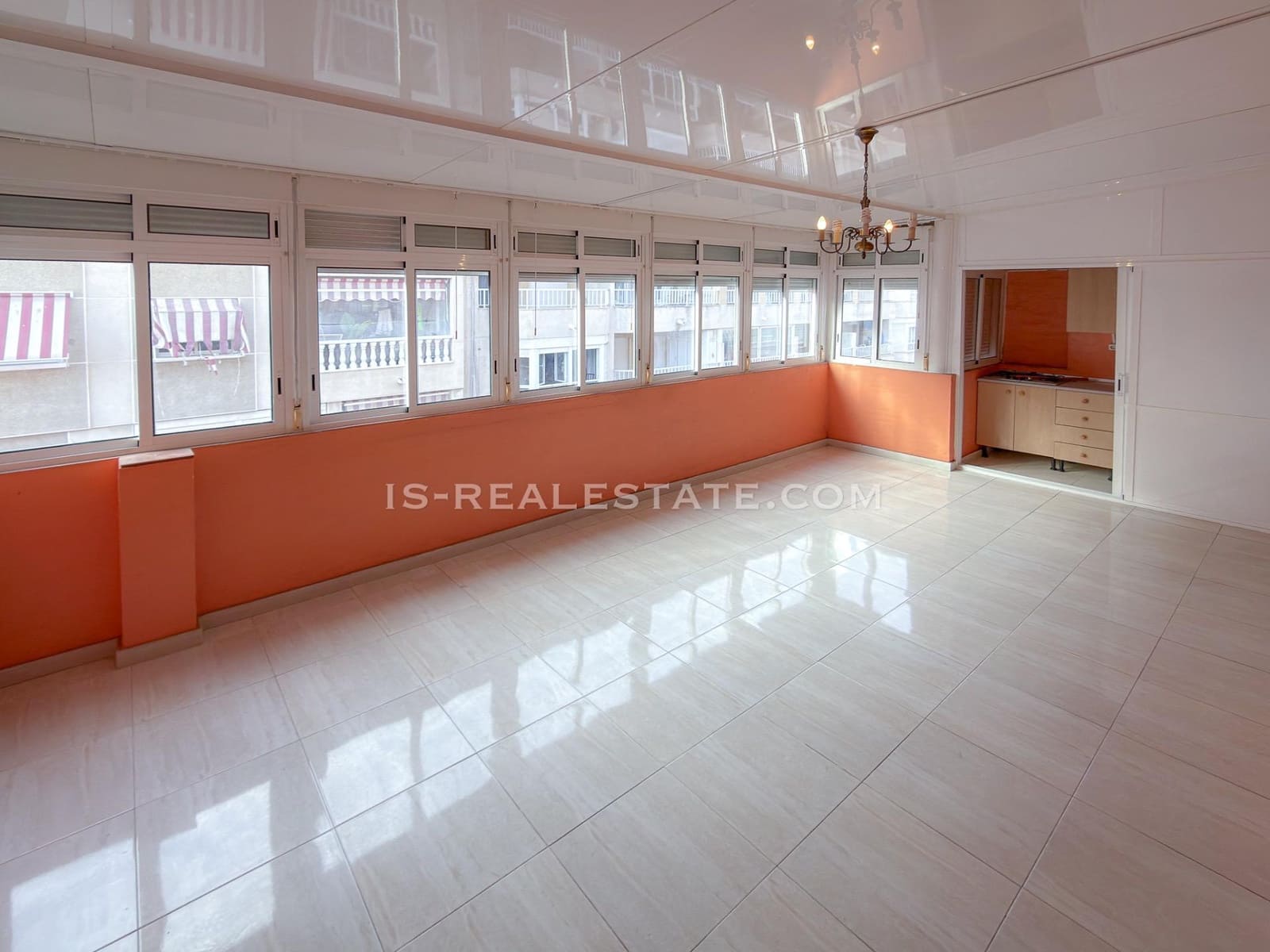 3 makuuhuone Kattohuoneisto myytävänä paikassa Torrevieja - 131 500 € (Ref: 9451039)