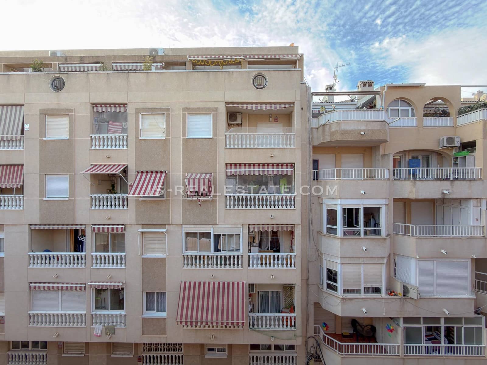 3 makuuhuone Kattohuoneisto myytävänä paikassa Torrevieja - 131 500 € (Ref: 9451039)