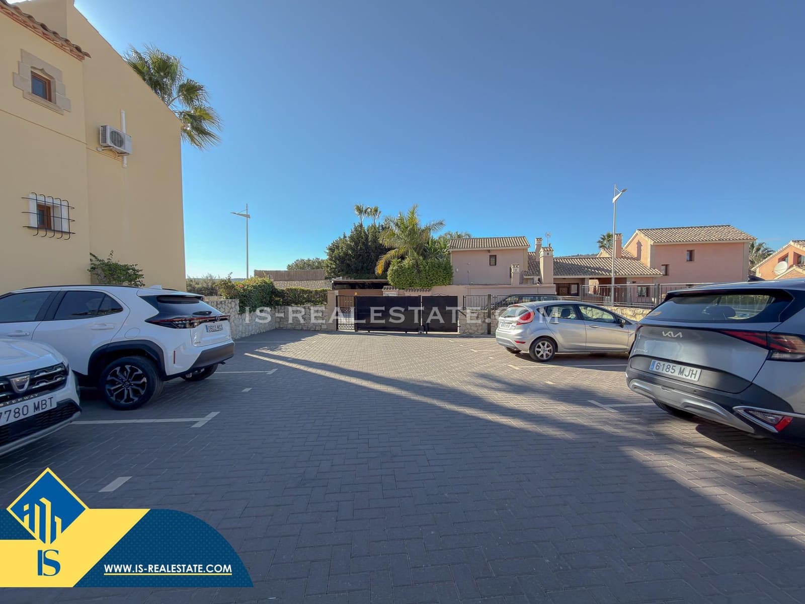 2 soveværelse Bungalow til salg i Algorfa med swimmingpool garage - € 159.900 (Ref: 9452165)