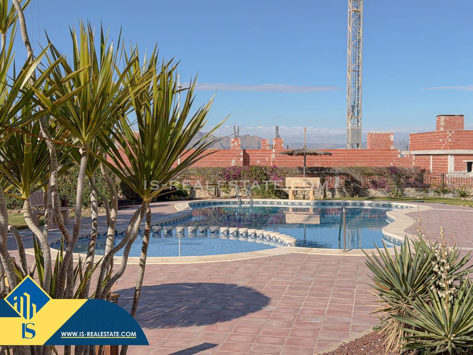 2 soveværelse Bungalow til salg i Algorfa med swimmingpool garage - € 159.900 (Ref: 9452165)