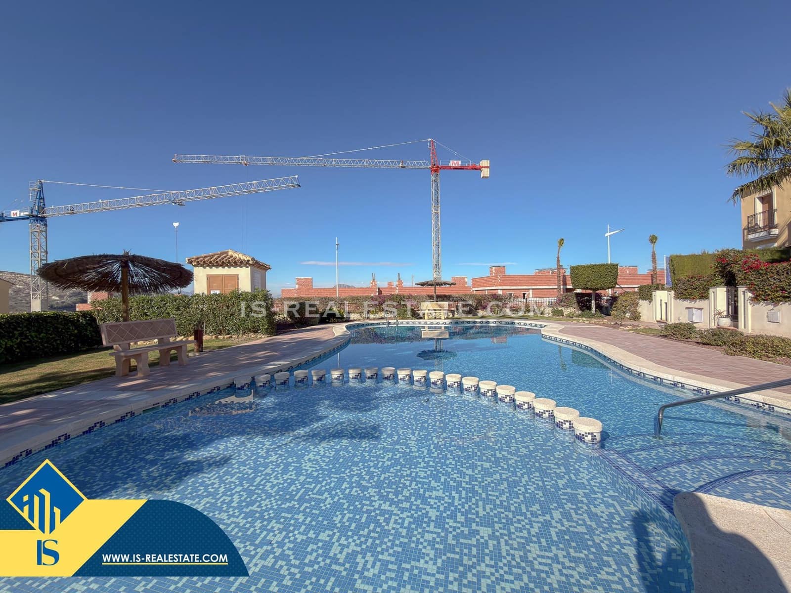 2 soveværelse Bungalow til salg i Algorfa med swimmingpool garage - € 159.900 (Ref: 9452165)