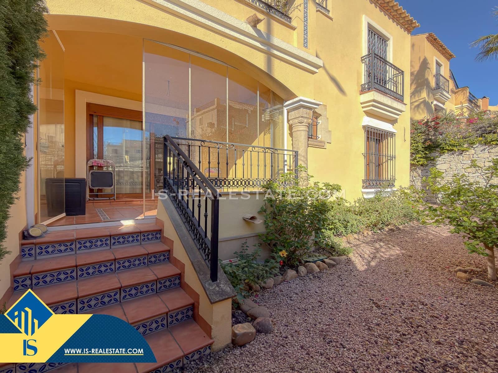 2 soveværelse Bungalow til salg i Algorfa med swimmingpool garage - € 159.900 (Ref: 9452165)