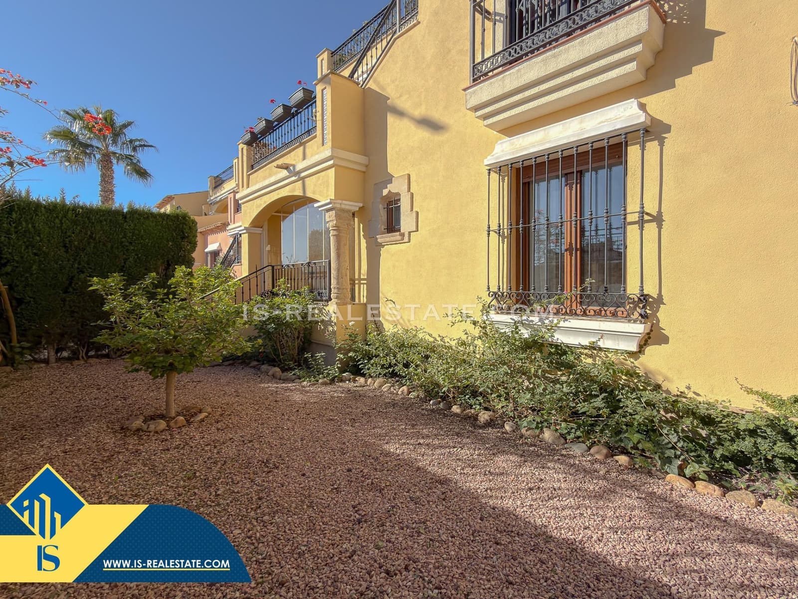 2 soveværelse Bungalow til salg i Algorfa med swimmingpool garage - € 159.900 (Ref: 9452165)