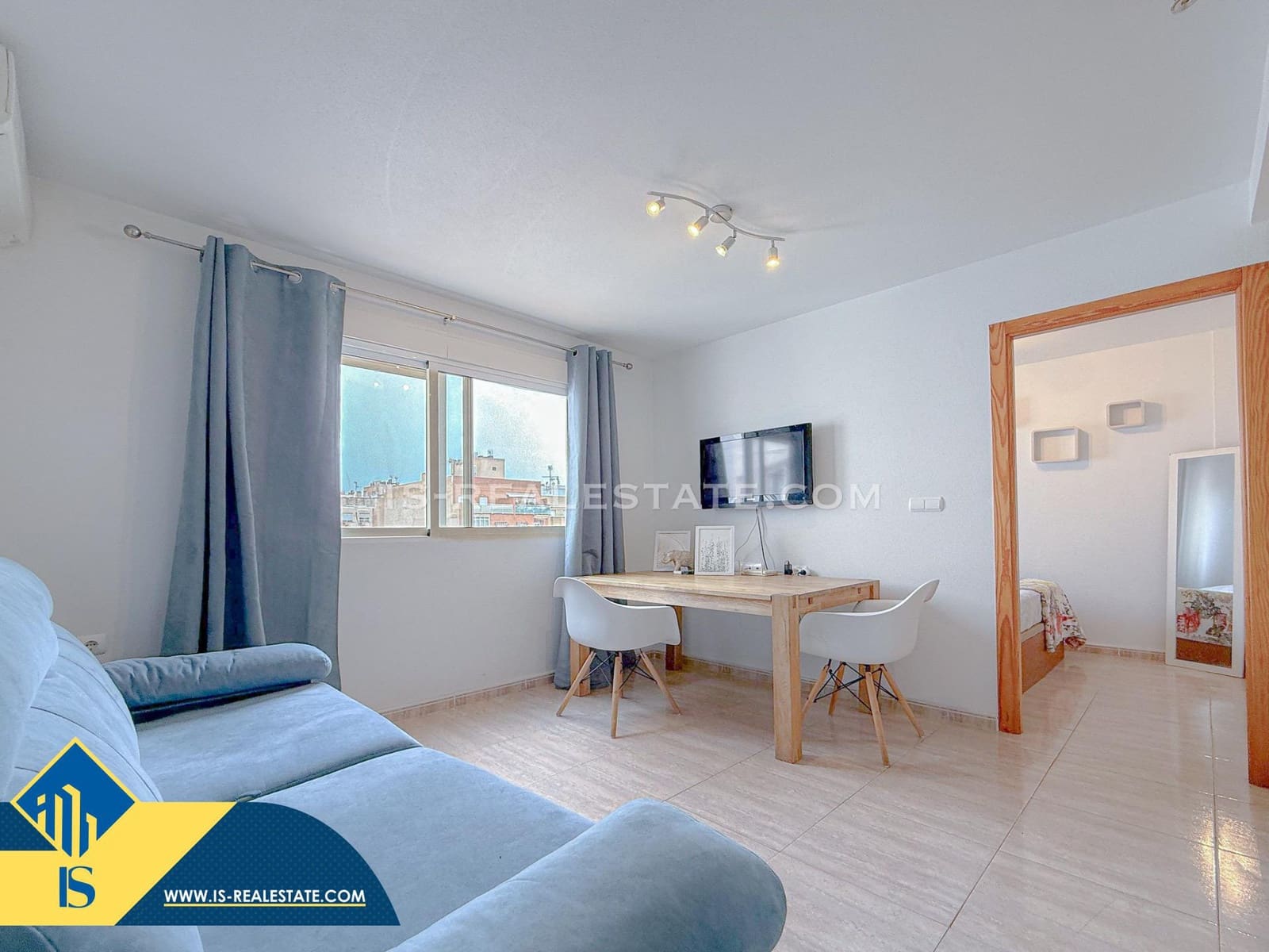 Apartamento de 1 habitación en Torrevieja en venta con piscina - 88.000 € (Ref: 9453264)