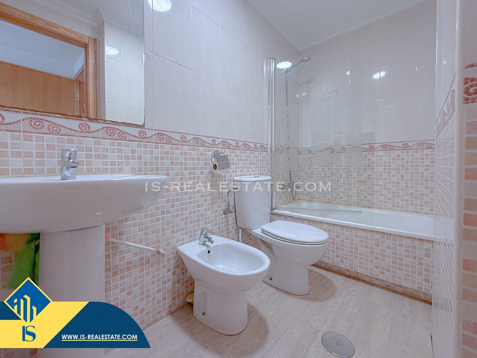 Apartamento de 1 habitación en Torrevieja en venta con piscina - 88.000 € (Ref: 9453264)