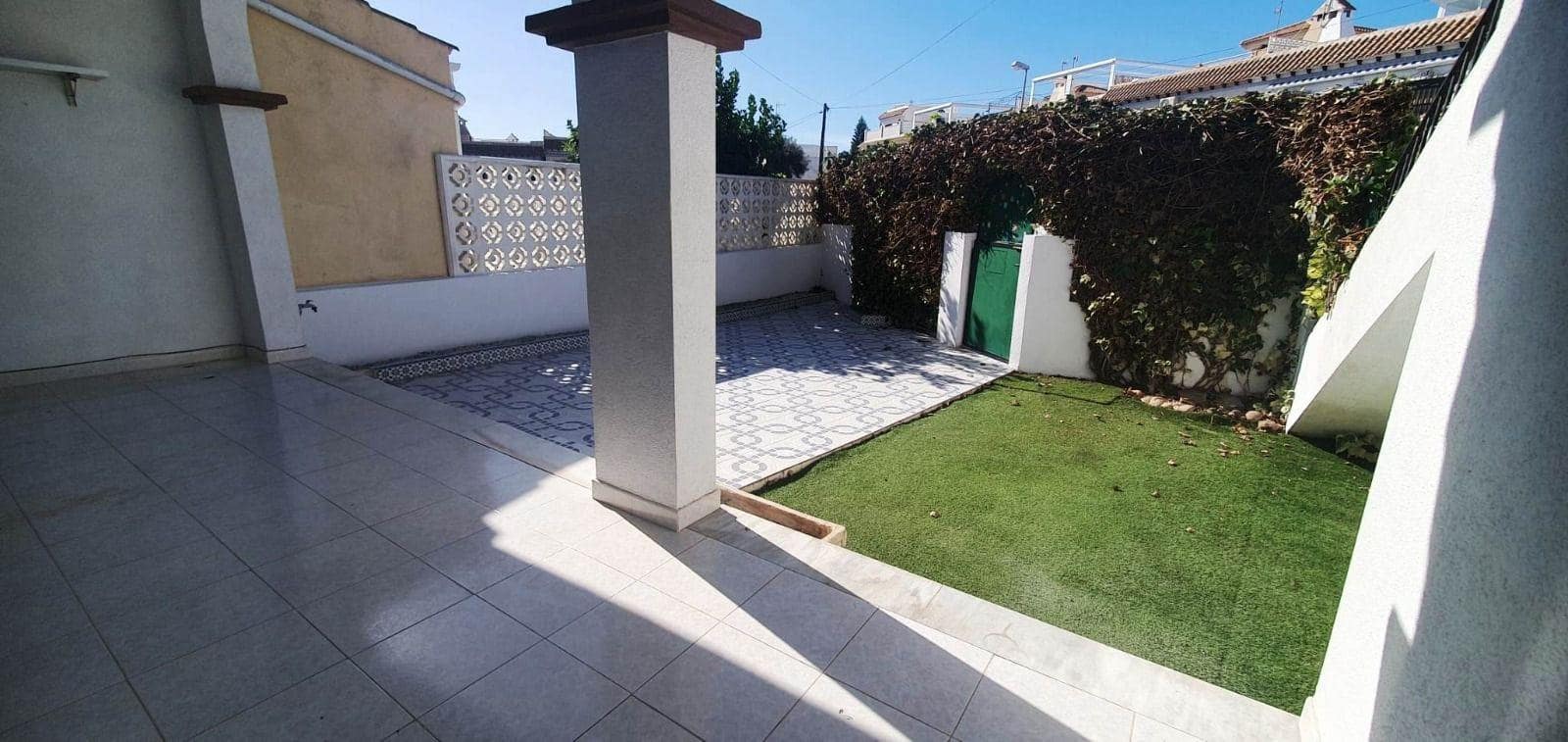 2 sovrum Bungalow till salu i Torrevieja med pool - 170 000 € (Ref: 9462401)