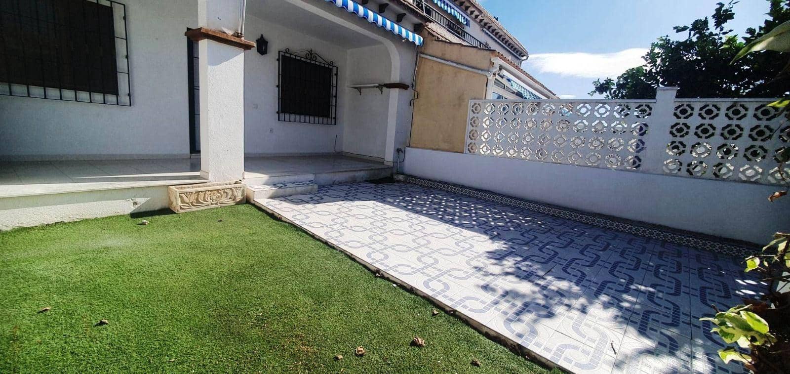 2 sovrum Bungalow till salu i Torrevieja med pool - 170 000 € (Ref: 9462401)